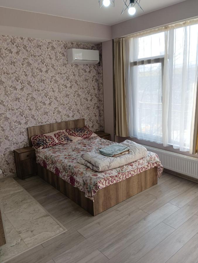 Mary'S Cozy & Lovely Studio On Very Quiet Khosharauli Street Tbilisi ภายนอก รูปภาพ